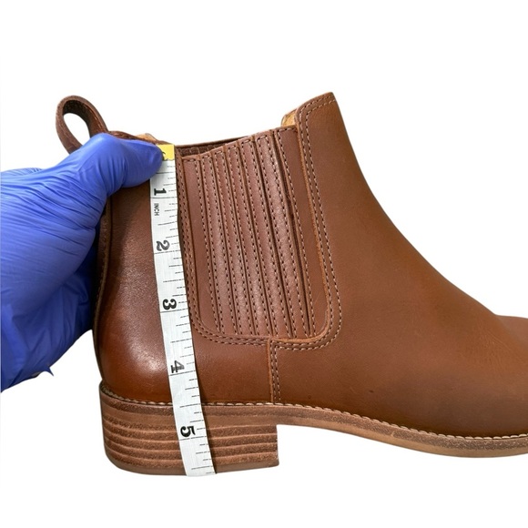 Madewell Flat Chelsea Boots in Leather J8295 - Picture 15 of 16